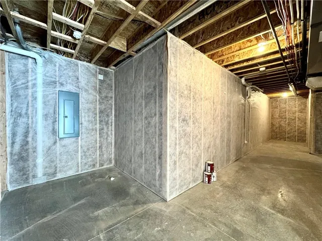 $635,229 | 7609 Northeast 103rd Terrace, Kansas City, MO 64157