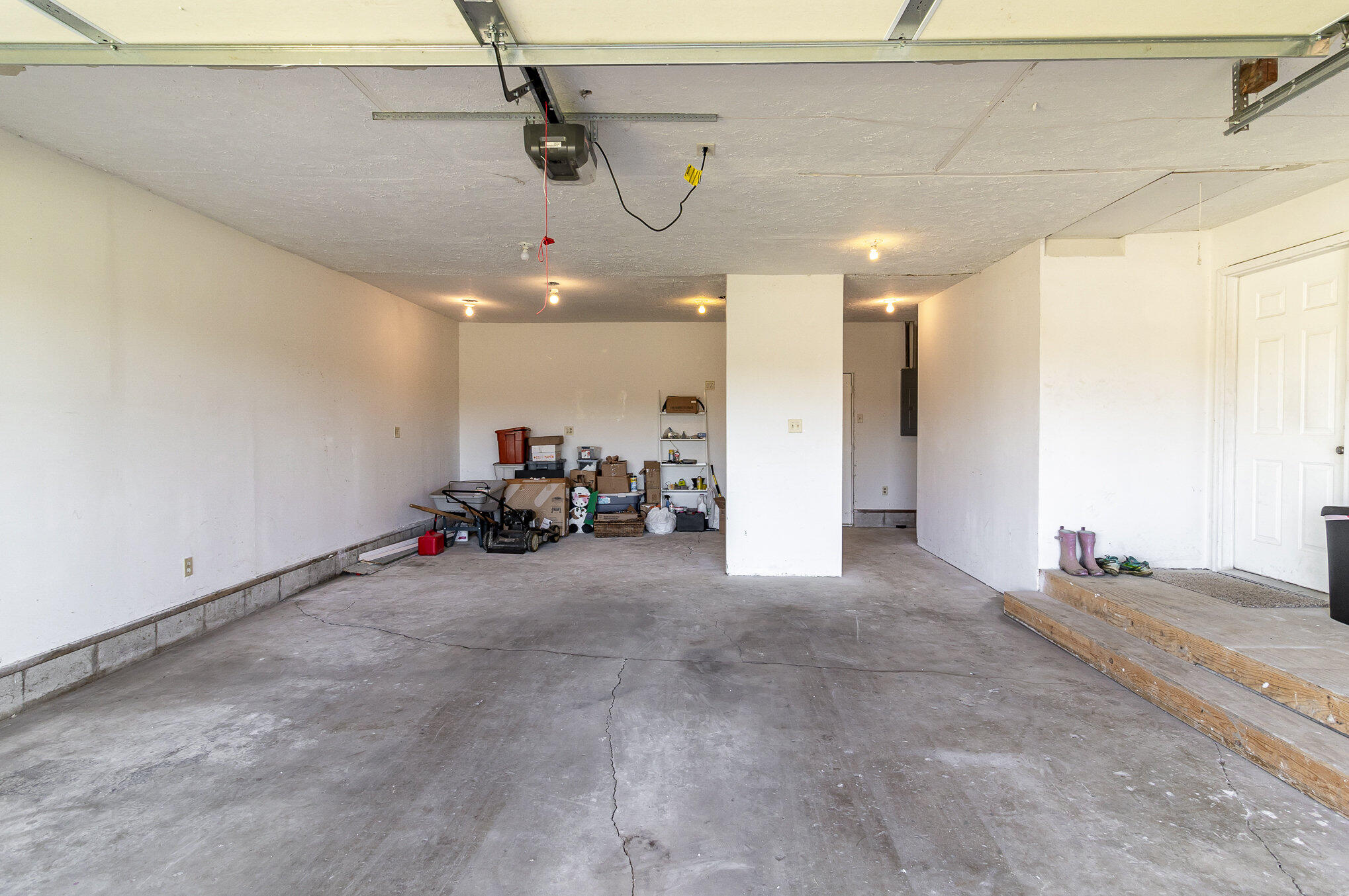 783 McCool Road Valparaiso, IN 46385 - Photo 13 of 14 2038x1354