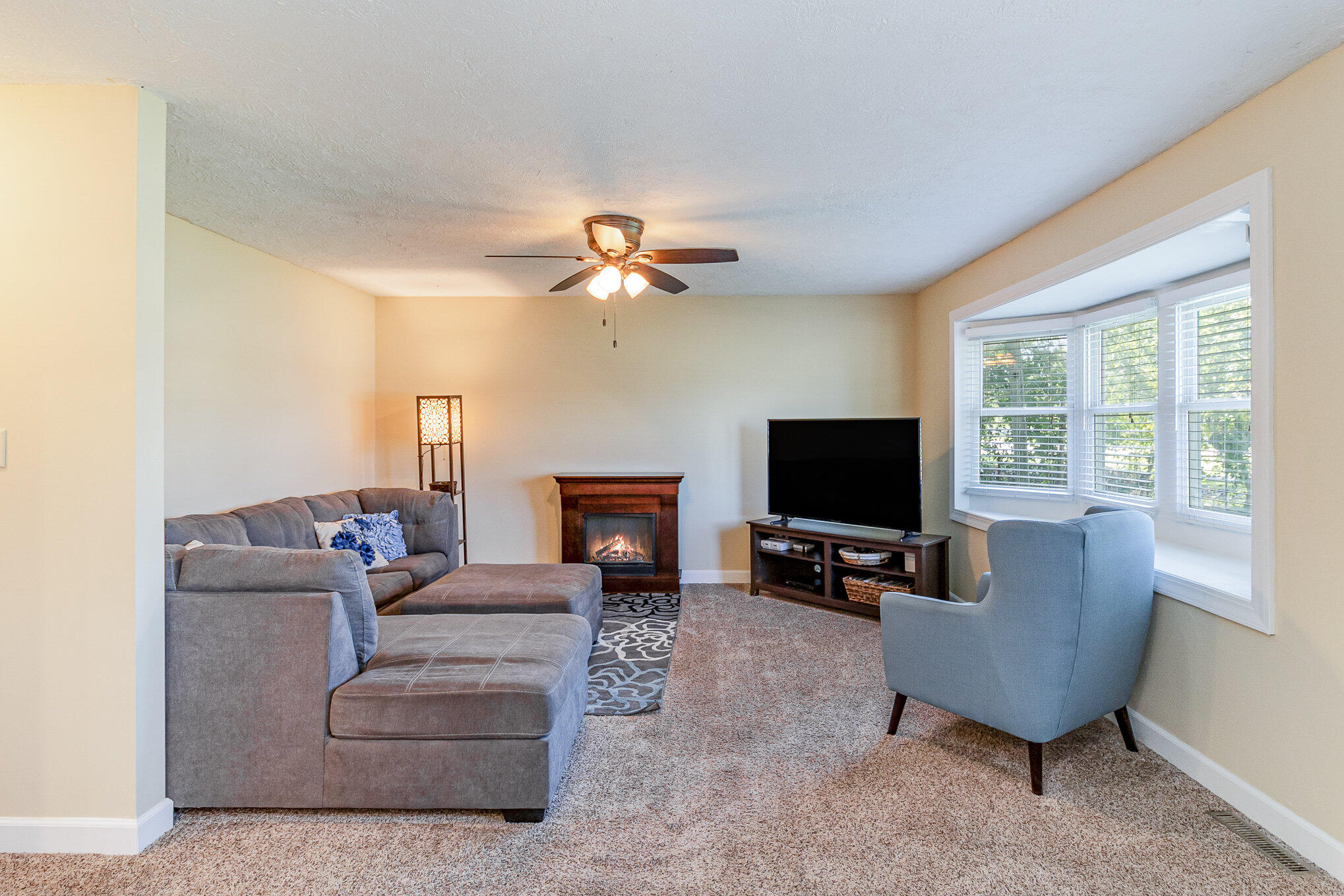 783 McCool Road Valparaiso, IN 46385 - Photo 2 of 14 2038x1359