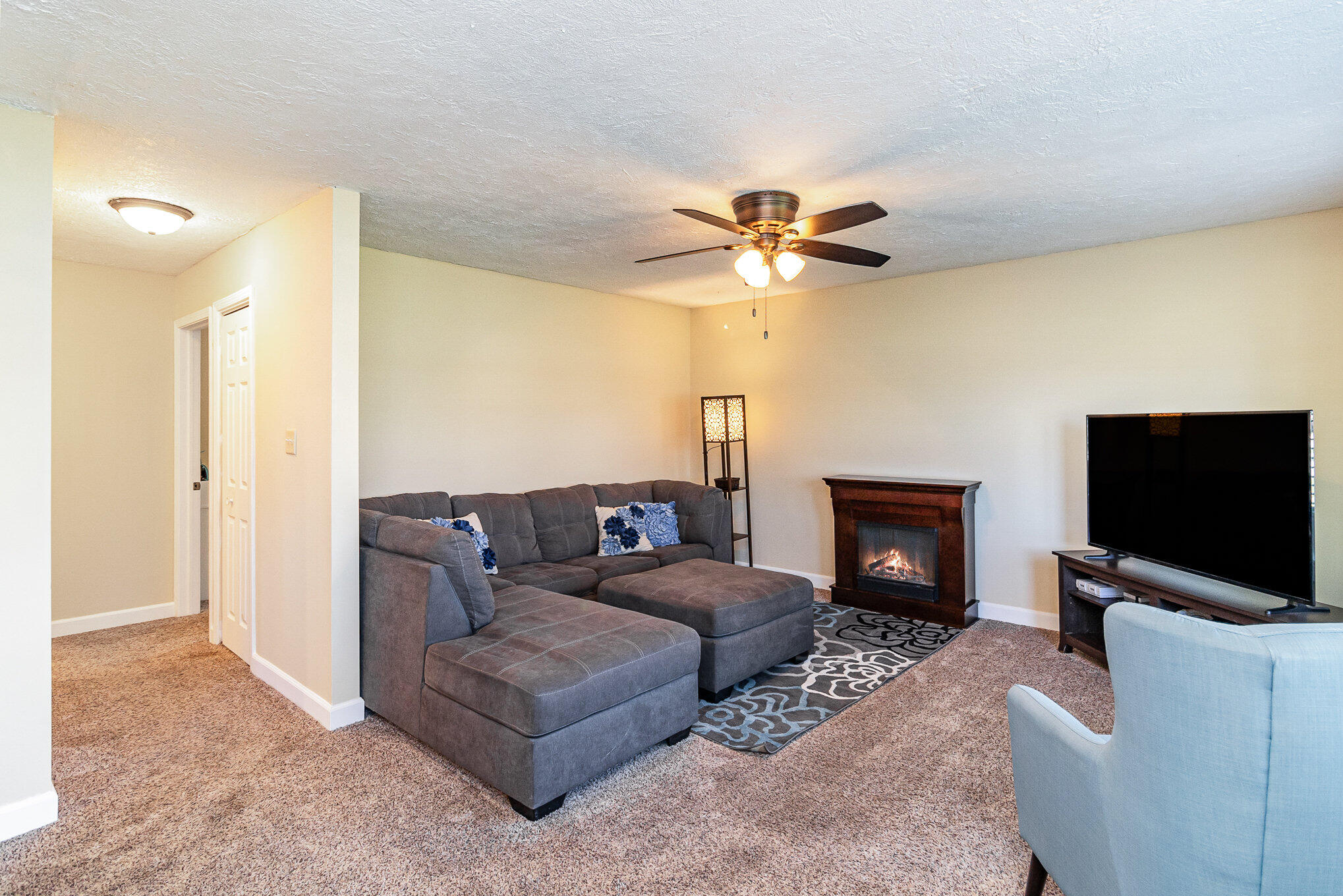 783 McCool Road Valparaiso, IN 46385 - Photo 3 of 14 2038x1360