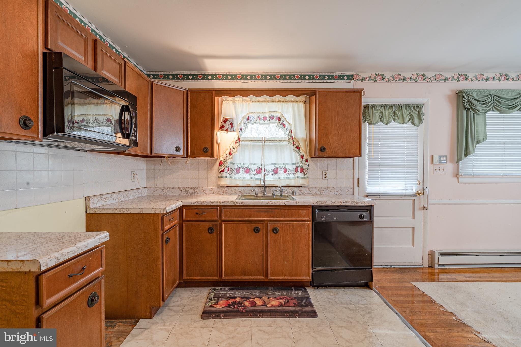 856 Sue Grove Road Baltimore, MD 21221 - Photo 11 of 67 Gallery Image 11
