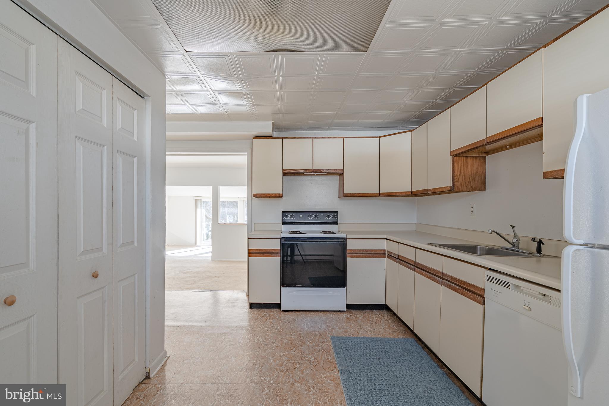 856 Sue Grove Road Baltimore, MD 21221 - Photo 38 of 67 Guest House/Rental Property