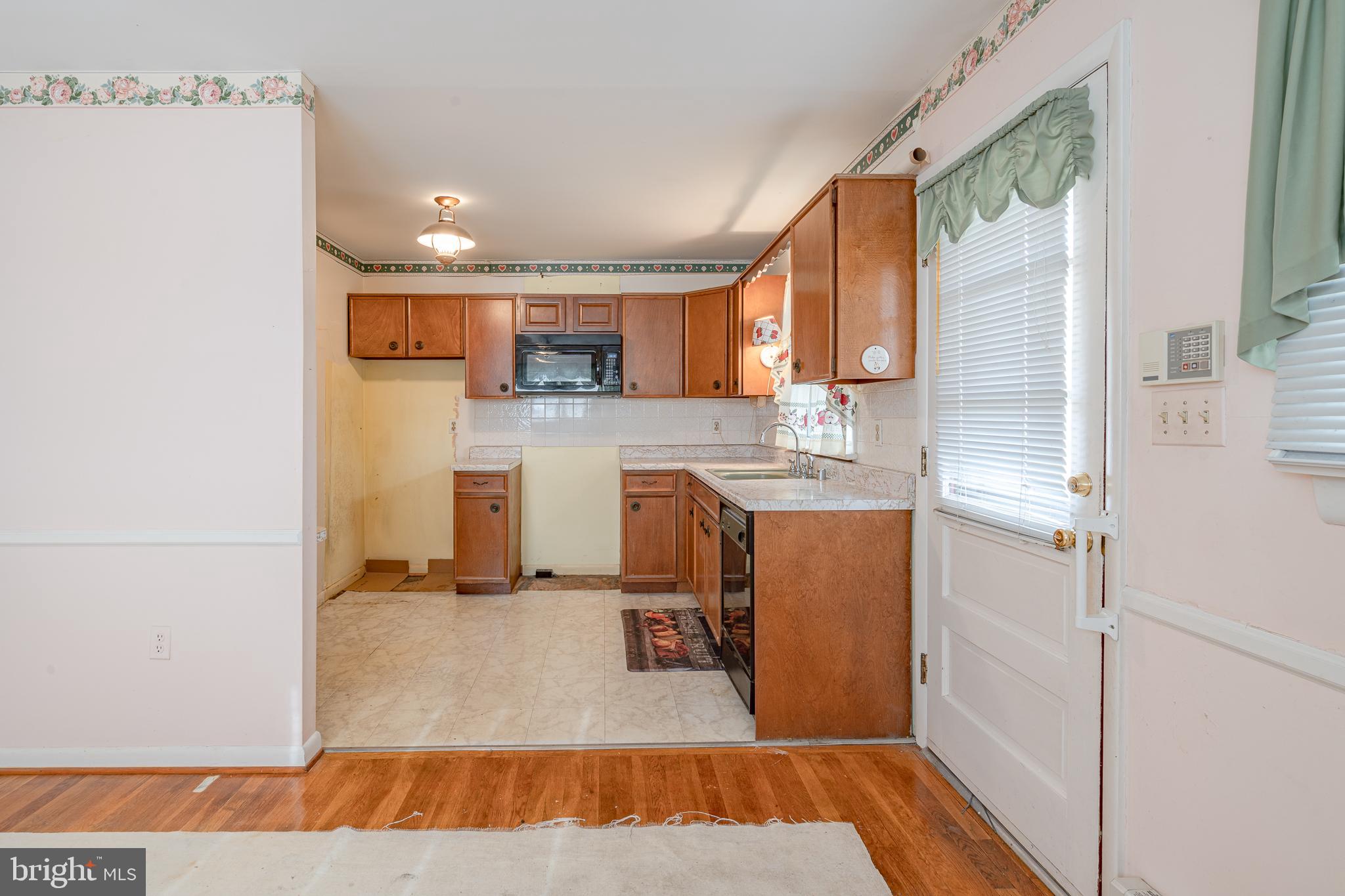 856 Sue Grove Road Baltimore, MD 21221 - Photo 9 of 67 Gallery Image 9