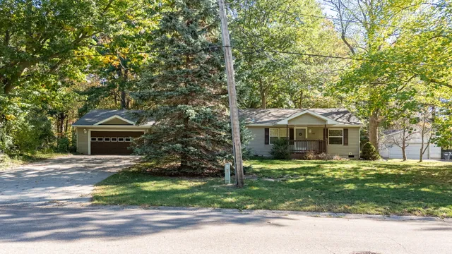 $389,900 | 608 Kentucky Avenue, South Haven, MI 49090