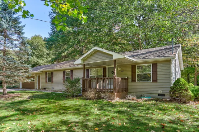 $389,900 | 608 Kentucky Avenue, South Haven, MI 49090