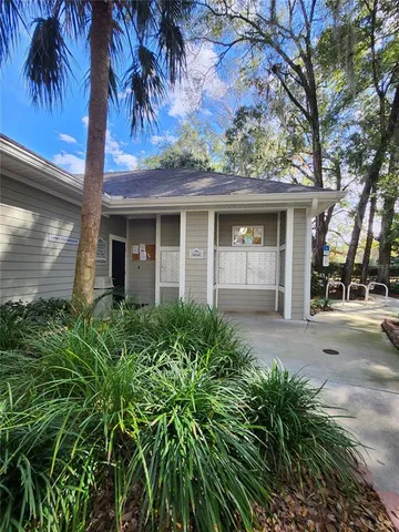 $2,000 | 10000 Southwest 52nd Avenue, Unit 156, Gainesville, FL 32608