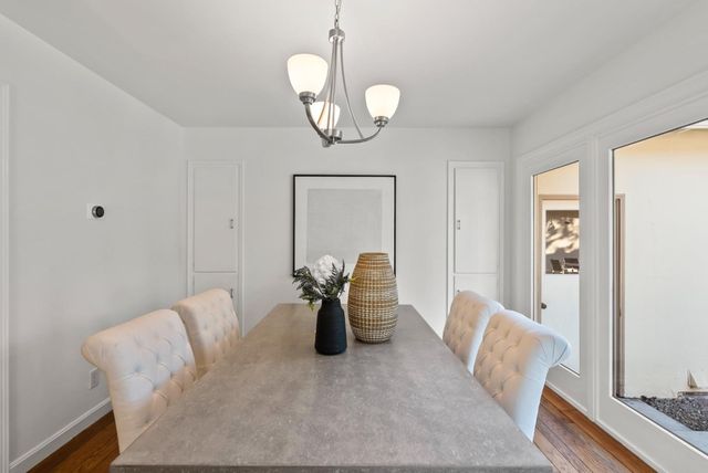 a view of a livingroom with furniture