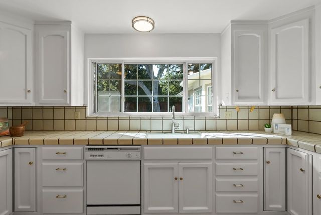 a close view of stove top oven