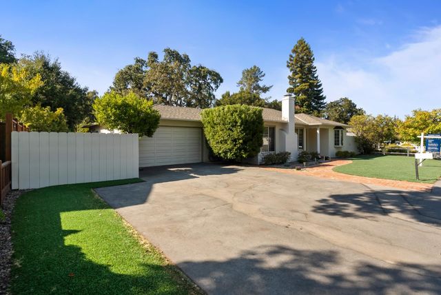 $3,550,000 | 851 Stanford Avenue, Menlo Park, CA 94025