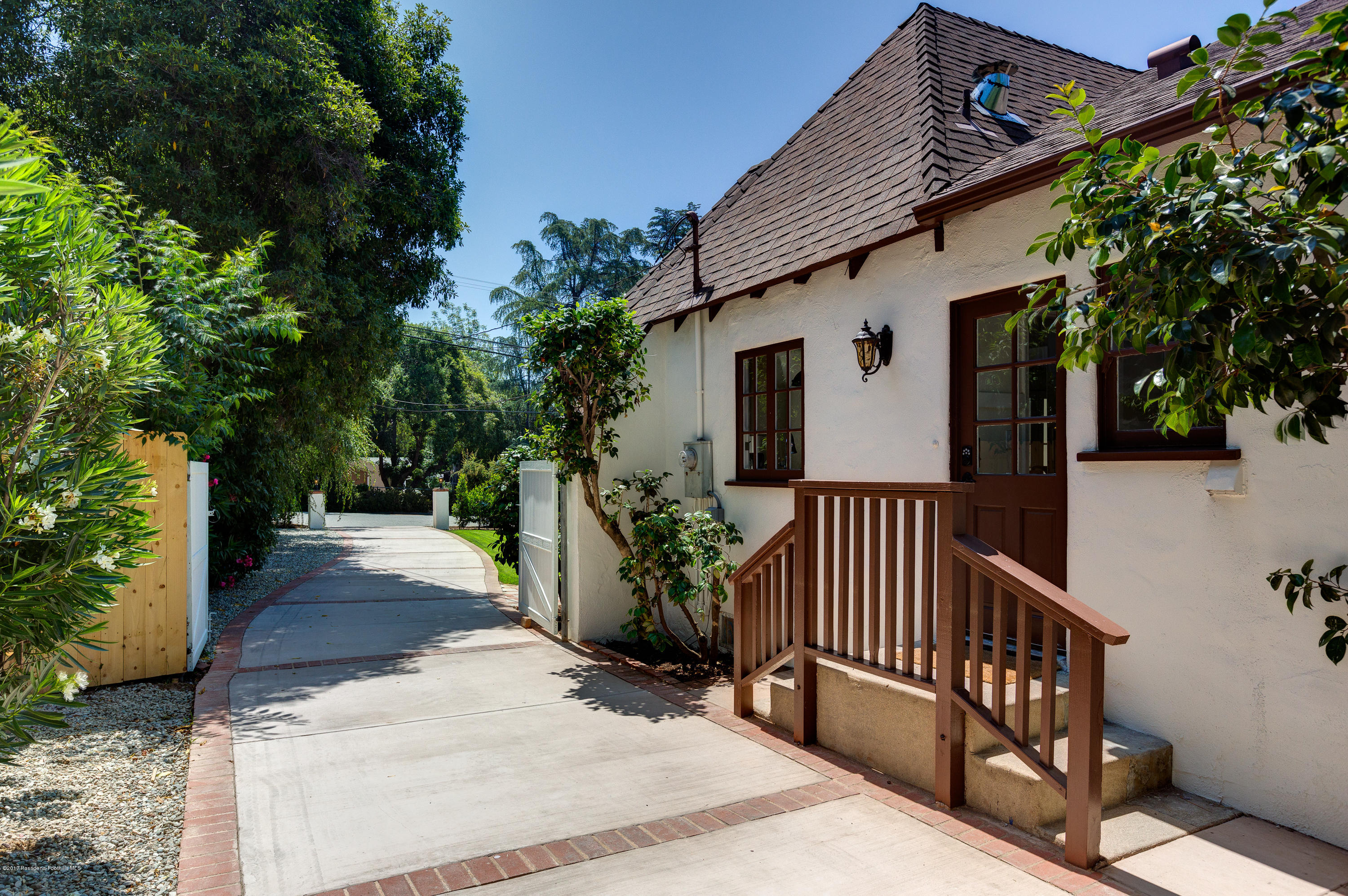 2529 Marengo Avenue Altadena, CA 91001 - Photo 41 of 42 a view of a house with backyard and sitting area