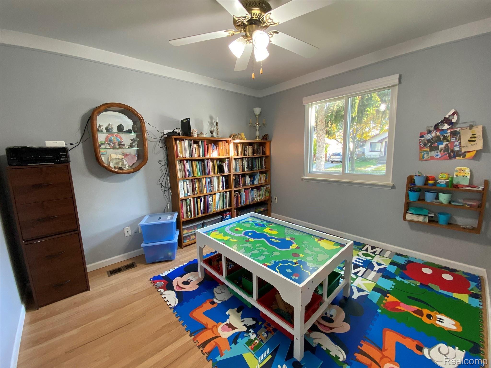 557 Roth Boulevard Clawson, MI 48017 - Photo 18 of 30 IMG_6261.JPG