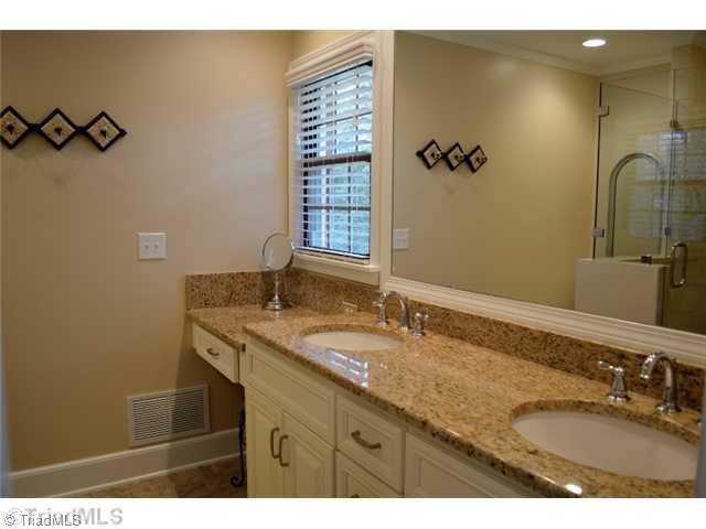 3608 Broadsword Road Winston-Salem, NC 27104 - Photo 10 of 16 Master Bath/Spa.