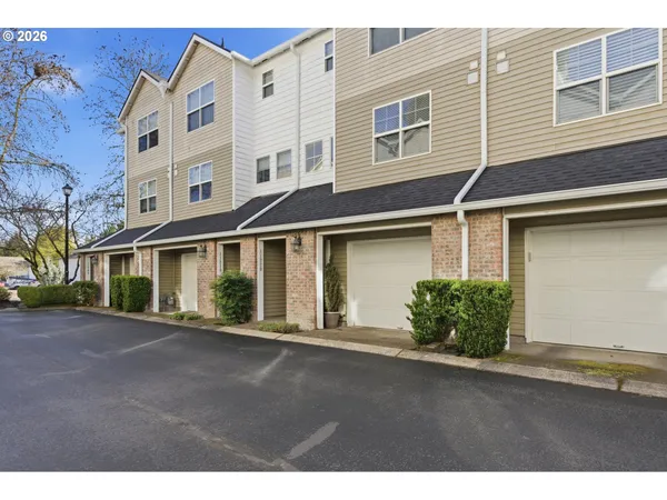 $369,000 | 11220 Southwest Buffalo Place, Portland, OR 97223