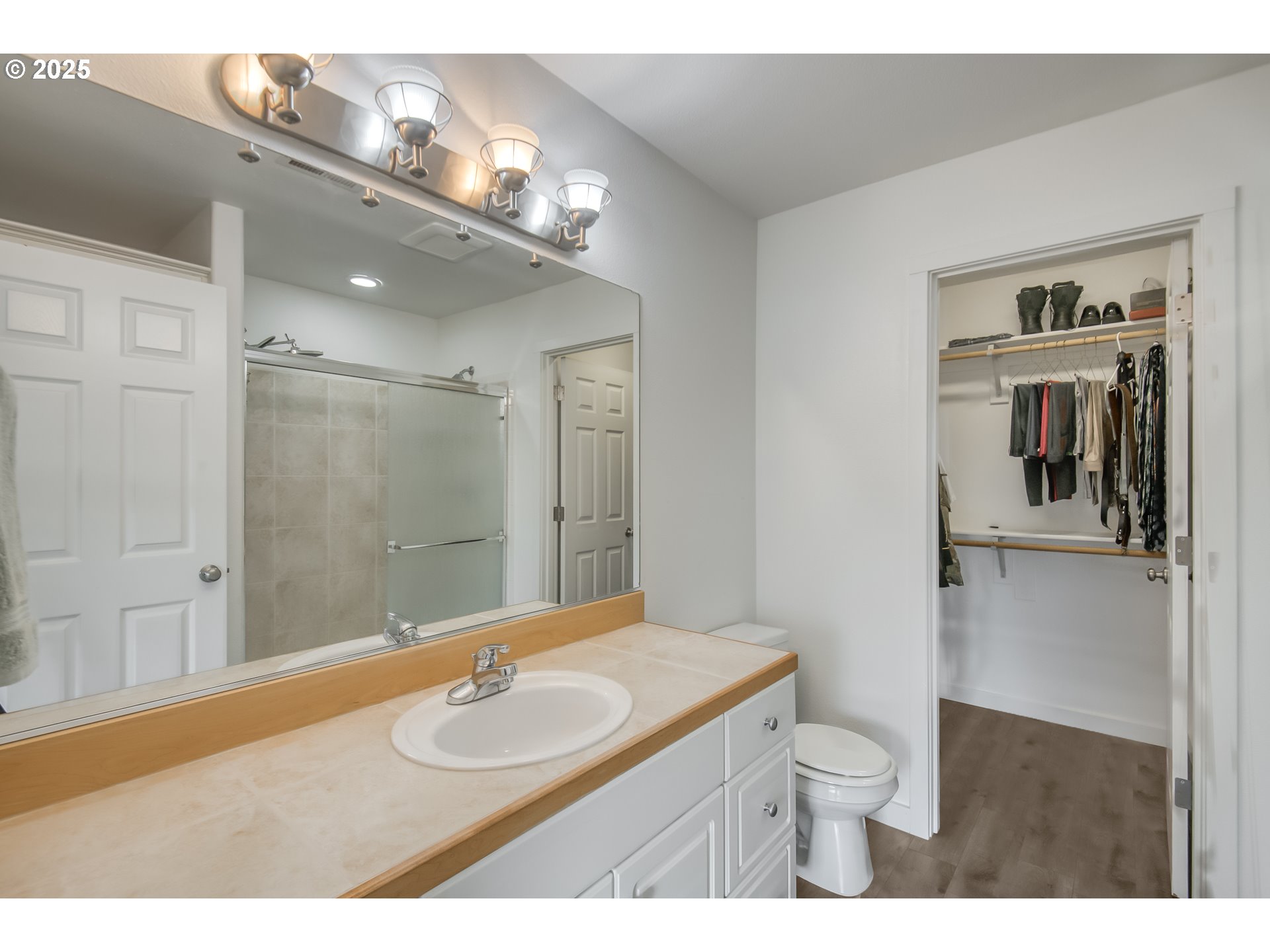 11220 Southwest Buffalo Place Portland, OR 97223 - Photo 17 of 33