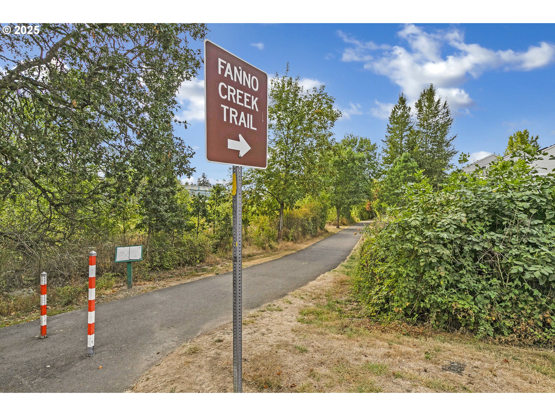 11220 Southwest Buffalo Place Portland, OR 97223 - Photo 25 of 33