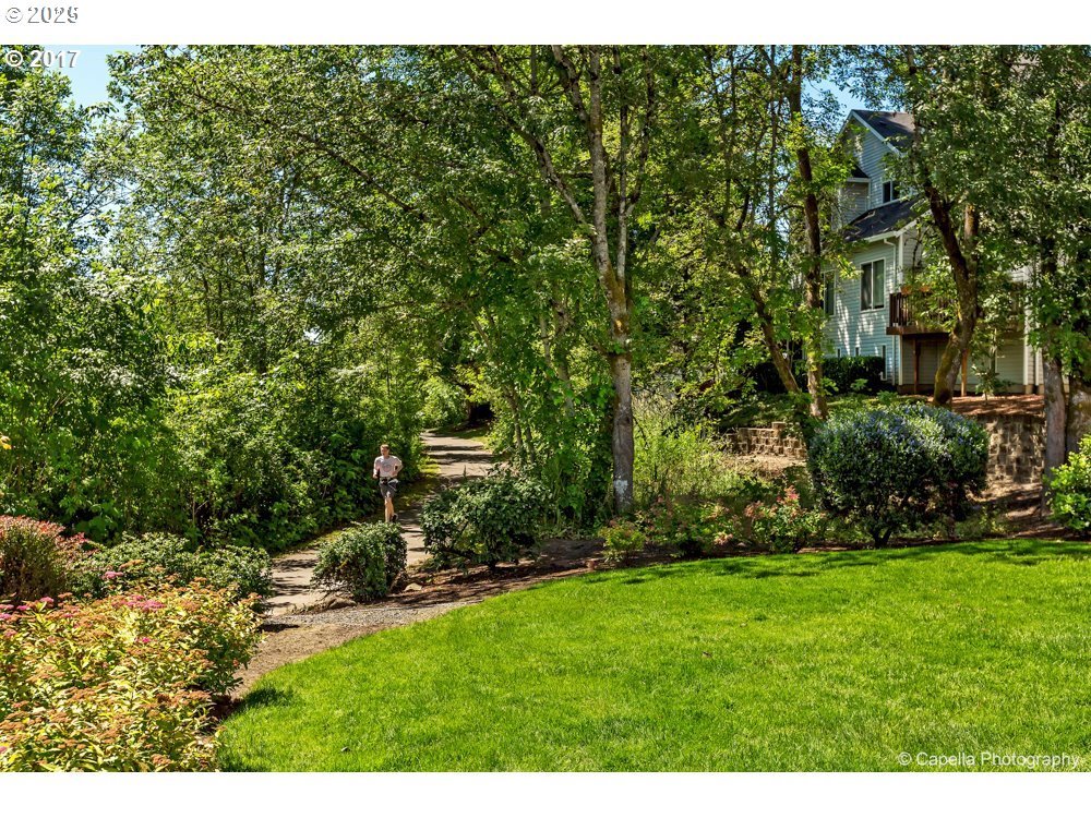 11220 Southwest Buffalo Place Portland, OR 97223 - Photo 26 of 33