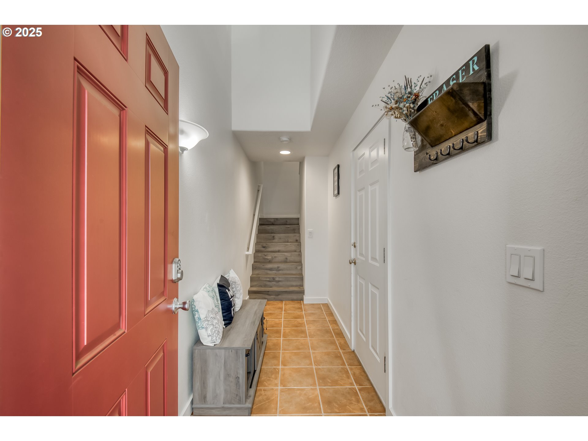 11220 Southwest Buffalo Place Portland, OR 97223 - Photo 3 of 33