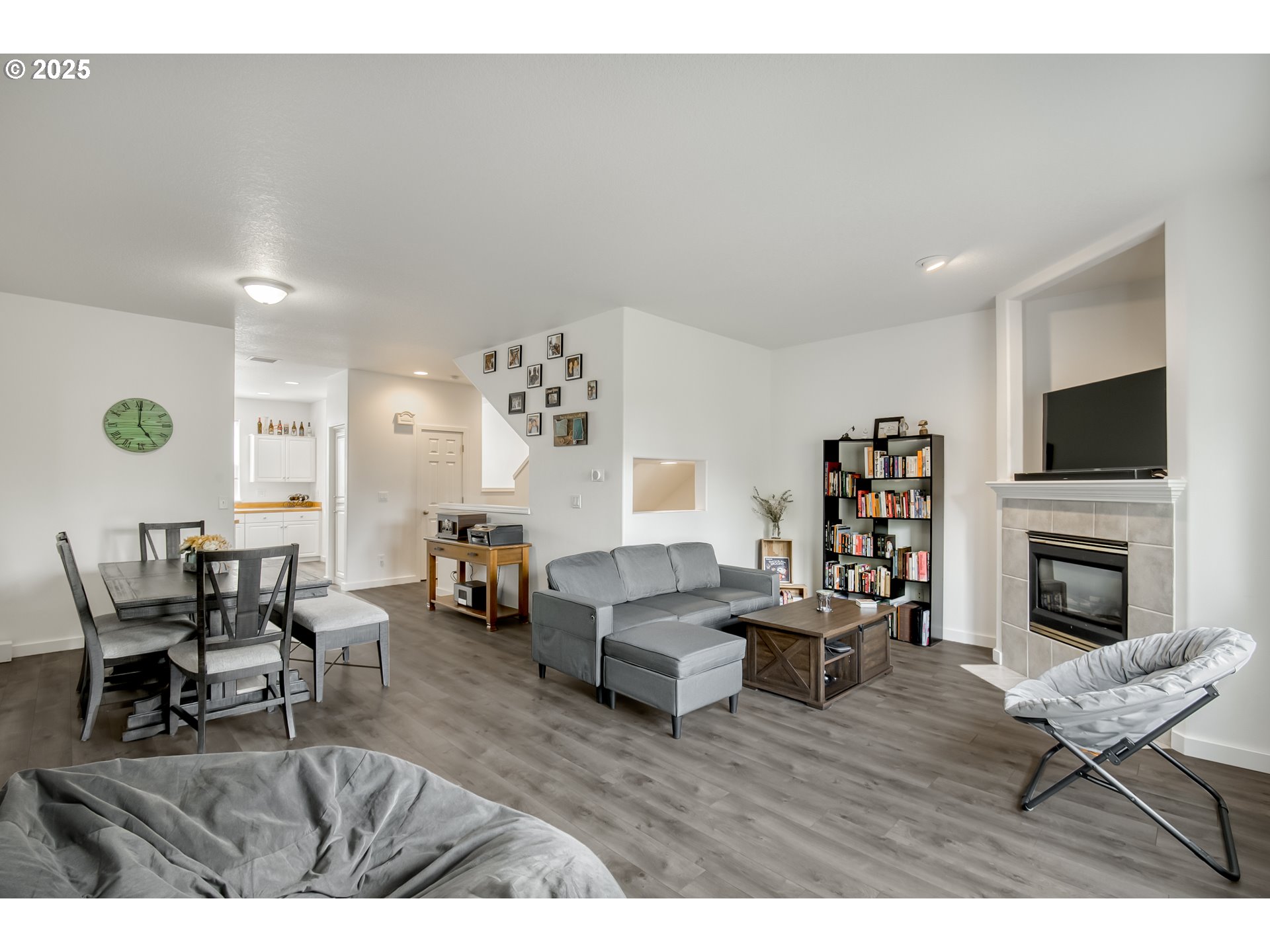 11220 Southwest Buffalo Place Portland, OR 97223 - Photo 7 of 33