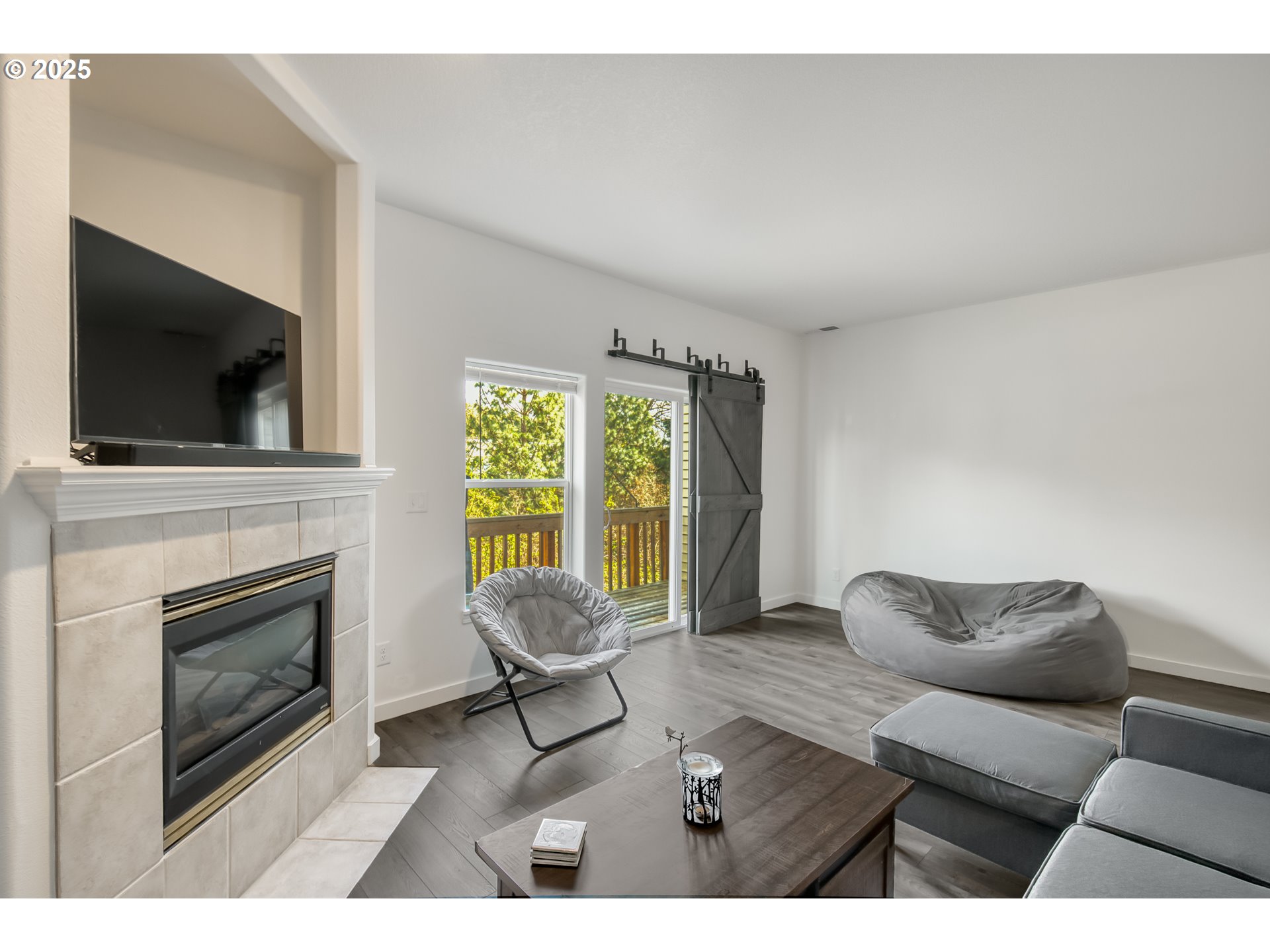 11220 Southwest Buffalo Place Portland, OR 97223 - Photo 8 of 33