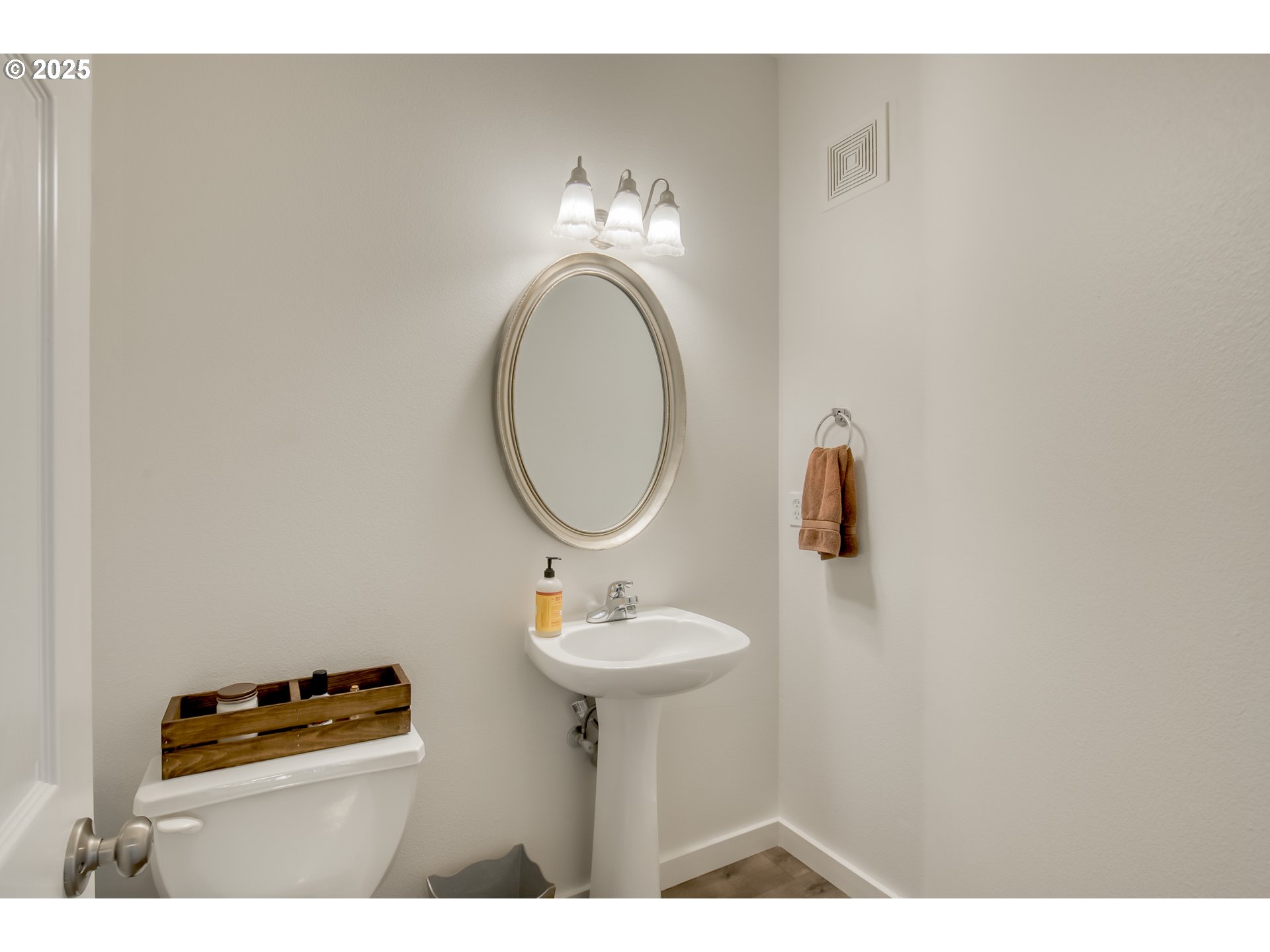 11220 Southwest Buffalo Place Portland, OR 97223 - Photo 10 of 33