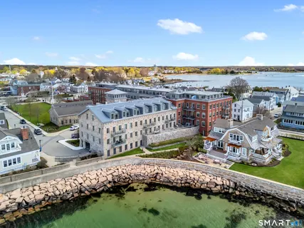 $1,495,000 | 8 Stonington Commons, Unit 22, Stonington, CT 06378