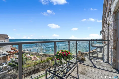 $1,495,000 | 8 Stonington Commons, Unit 22, Stonington, CT 06378