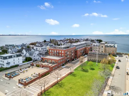 $1,495,000 | 8 Stonington Commons, Unit 22, Stonington, CT 06378