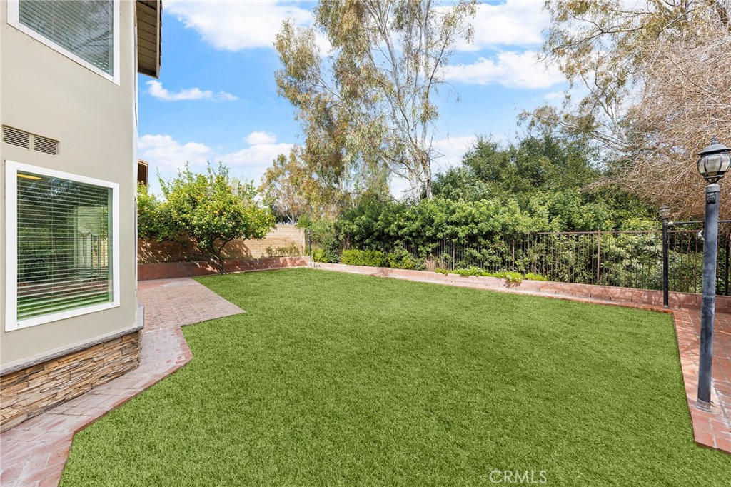 39 Viewpoint Circle Pomona, CA 91766 - Photo 45 of 49 a view of yard with green space