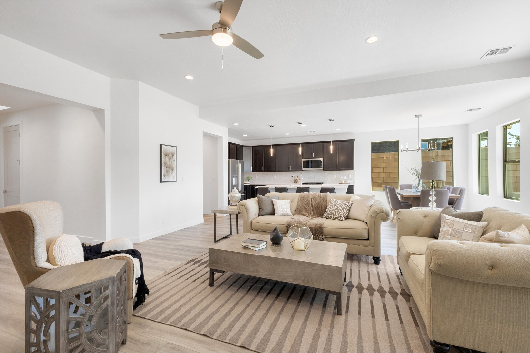 64 Cadena Loop White Rock, NM 87547 - Photo 6 of 39