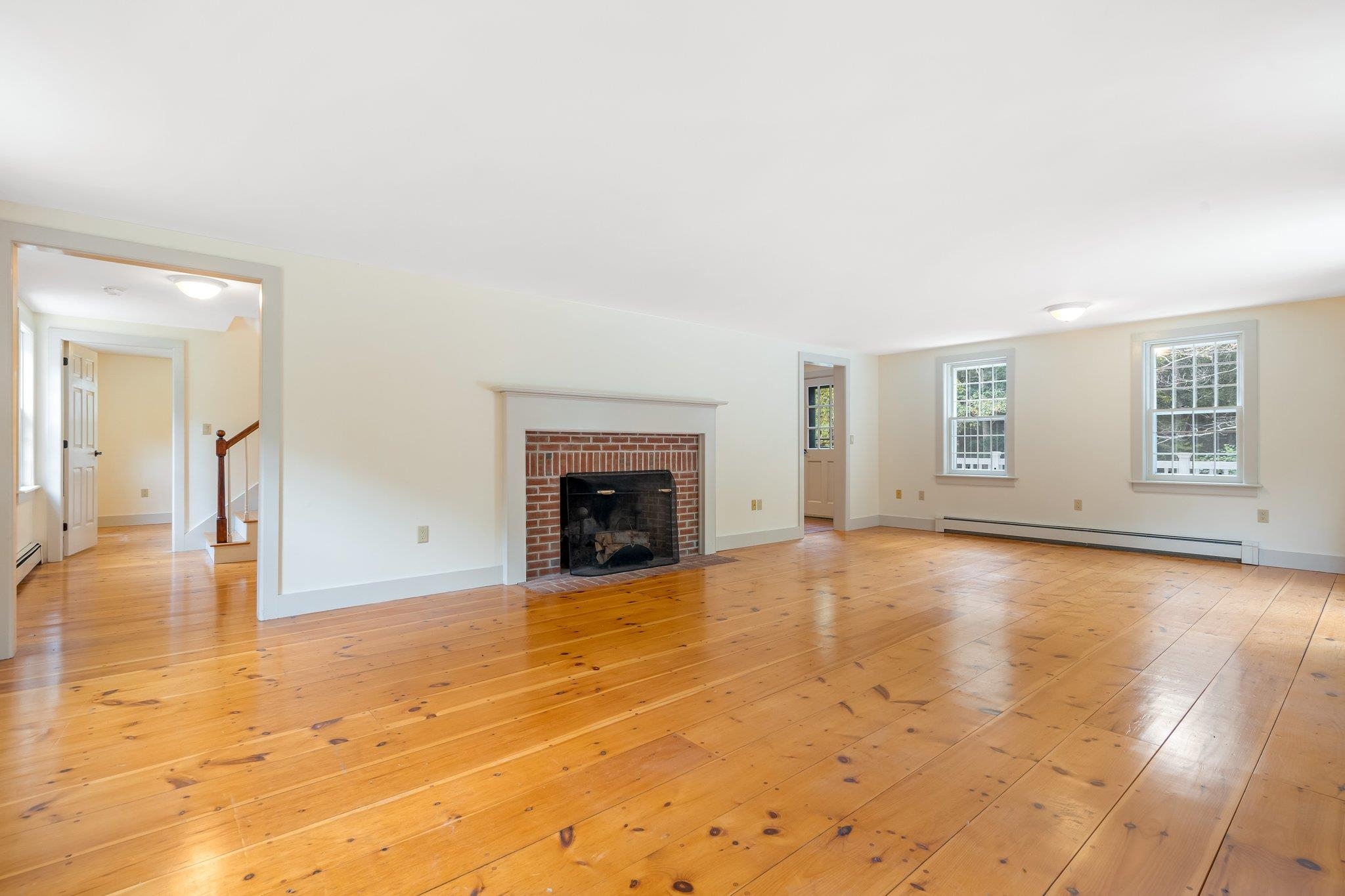 206 Longmarsh Road Durham, NH 03824 - Photo 8 of 40