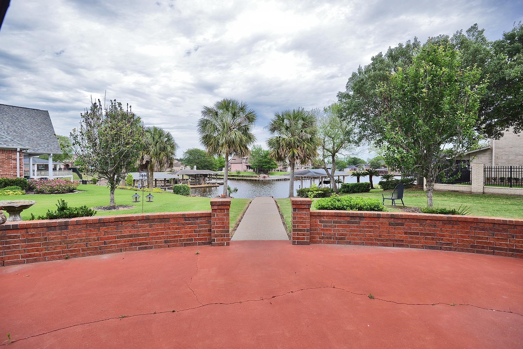 155 Greenhead Point Orange, TX 77630 - Photo 31 of 33