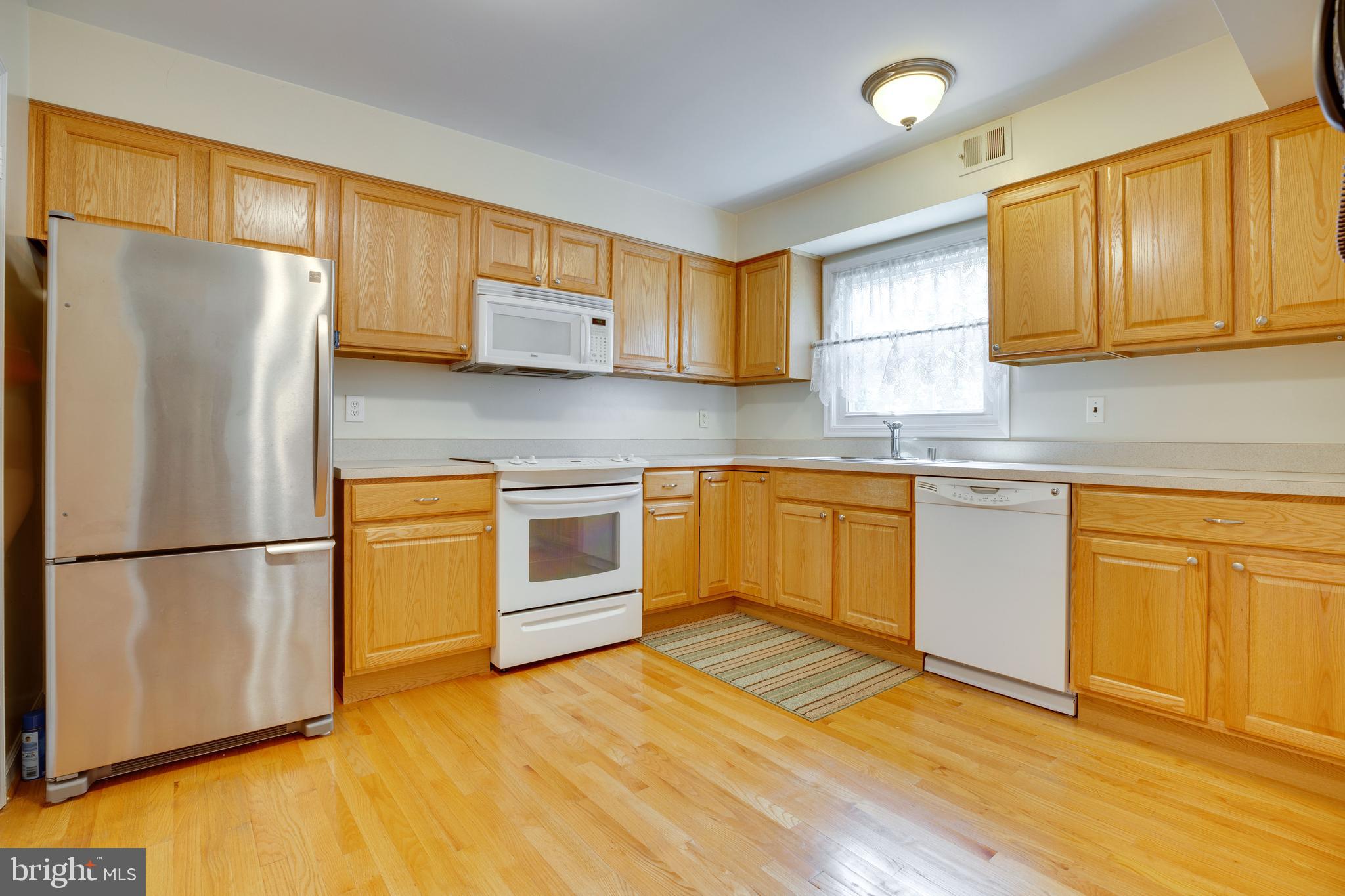 8331 Wickham Road Springfield, VA 22152 - Photo 13 of 31 Very spacious Kitchen