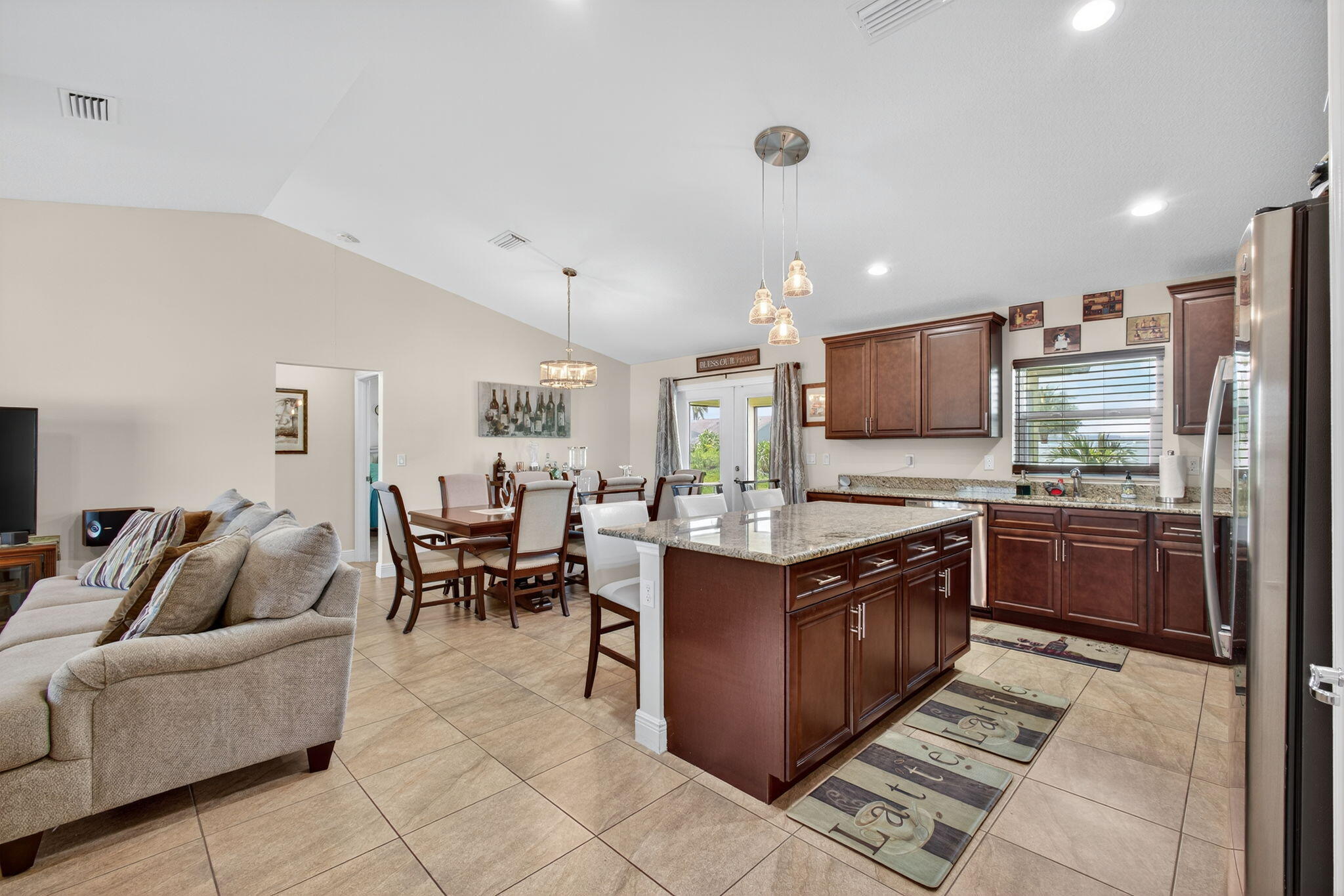 2614 Southwest Fairgreen Road Port St. Lucie, FL 34987 - Photo 15 of 37 36-web-or-mls-036_5P1A2476