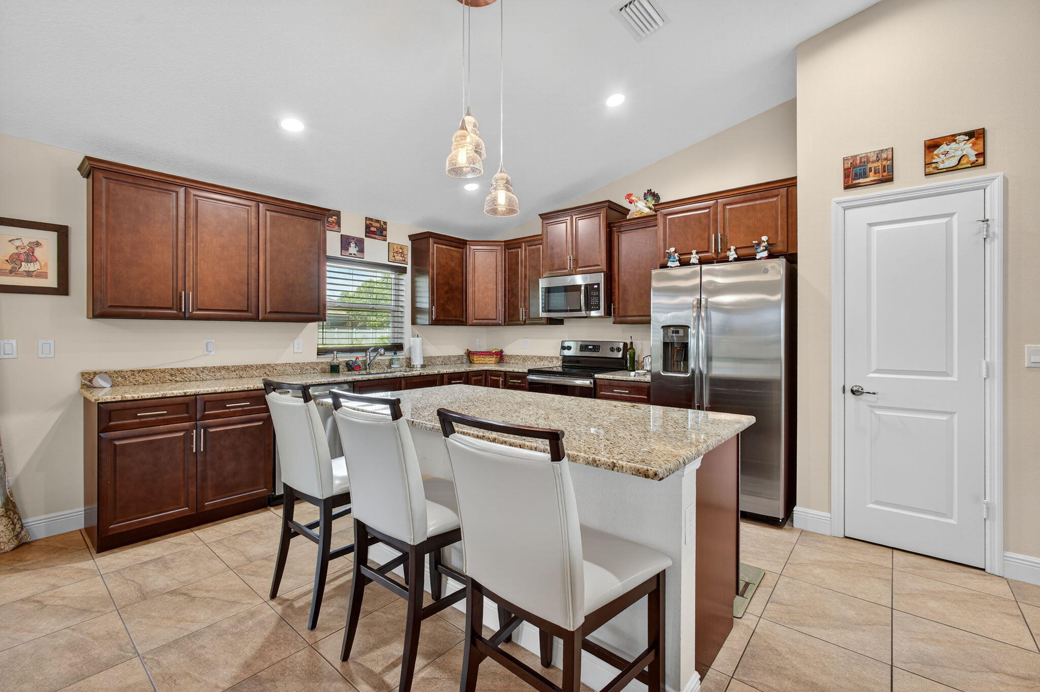 2614 Southwest Fairgreen Road Port St. Lucie, FL 34987 - Photo 16 of 37 37-web-or-mls-037_5P1A2481
