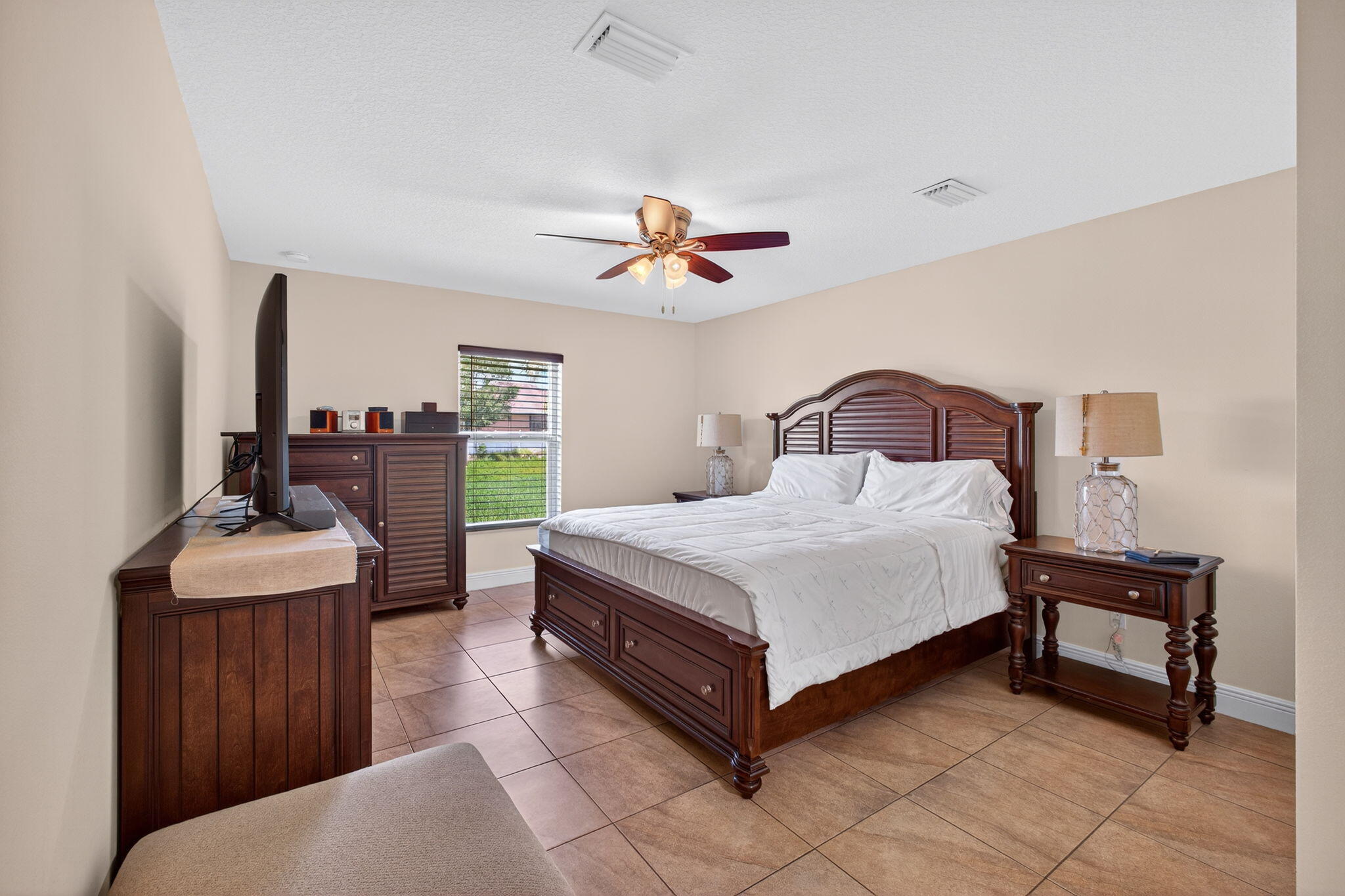 2614 Southwest Fairgreen Road Port St. Lucie, FL 34987 - Photo 17 of 37 17-web-or-mls-017_5P1A2376