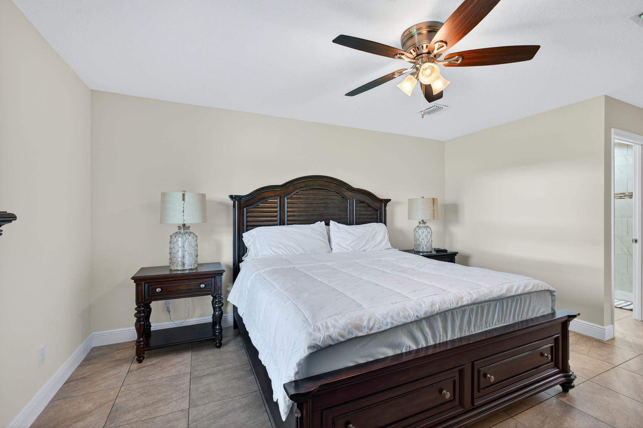 2614 Southwest Fairgreen Road Port St. Lucie, FL 34987 - Photo 18 of 37 19-web-or-mls-019_5P1A2386