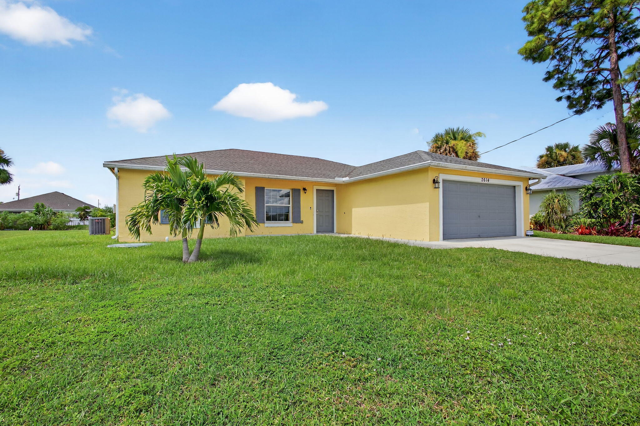 2614 Southwest Fairgreen Road Port St. Lucie, FL 34987 - Photo 2 of 37 3-web-or-mls-003_5P1A2306