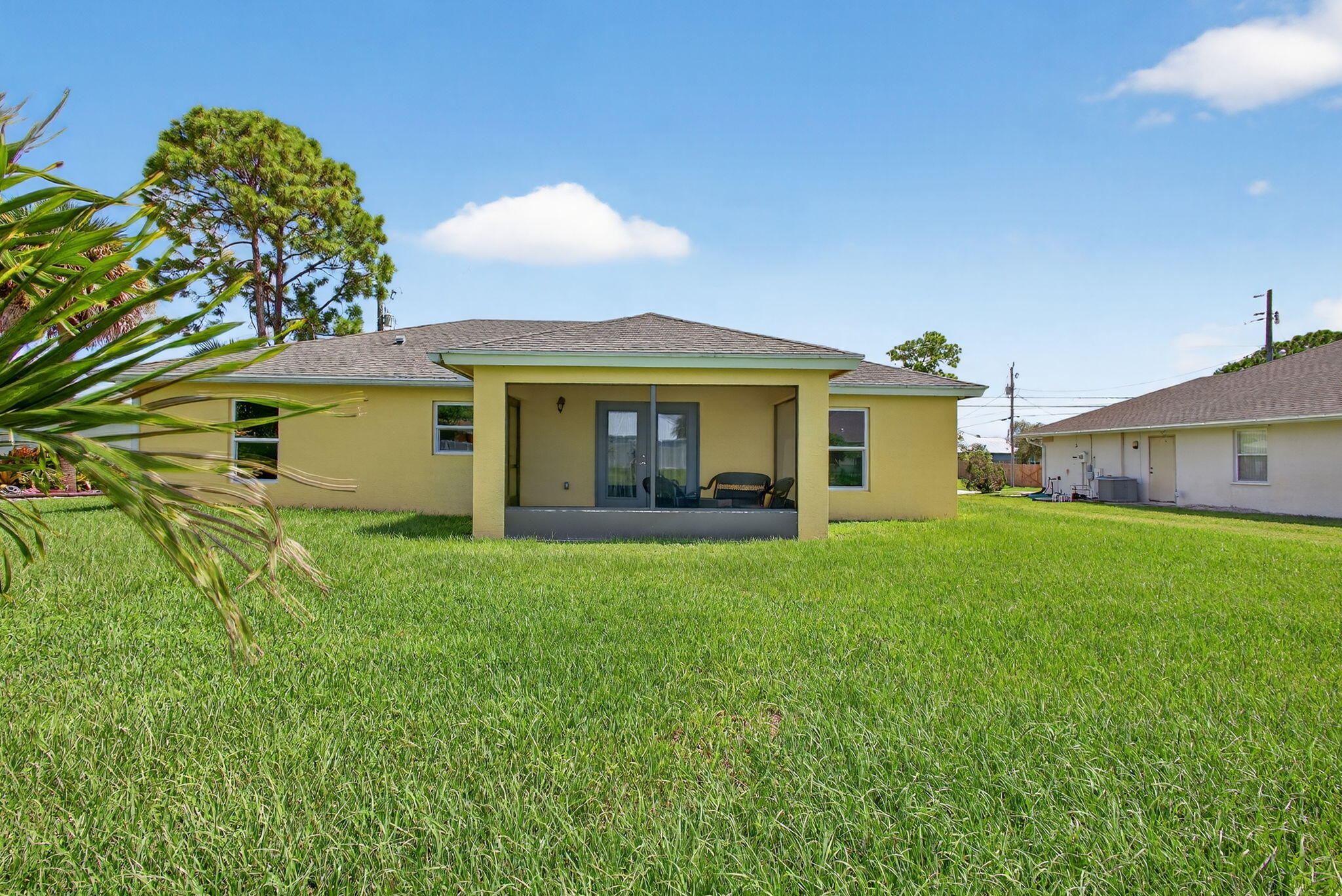 2614 Southwest Fairgreen Road Port St. Lucie, FL 34987 - Photo 35 of 37 5-web-or-mls-005_5P1A2318