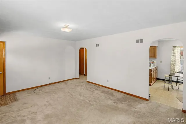 $219,900 | 422 East Cherry Street, Columbia, IL 62236