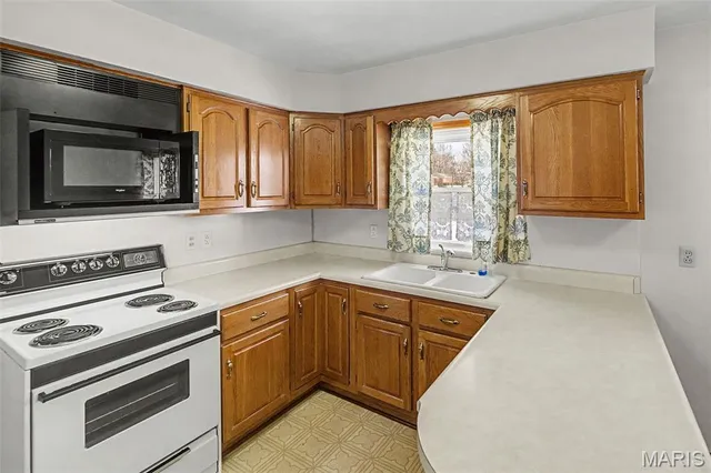 $219,900 | 422 East Cherry Street, Columbia, IL 62236