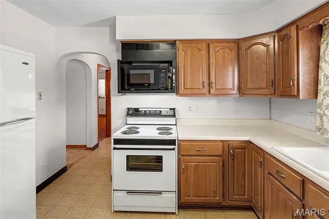 $219,900 | 422 East Cherry Street, Columbia, IL 62236