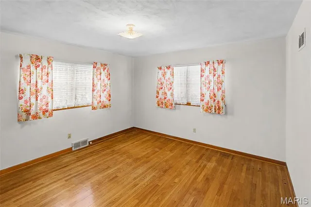 $219,900 | 422 East Cherry Street, Columbia, IL 62236