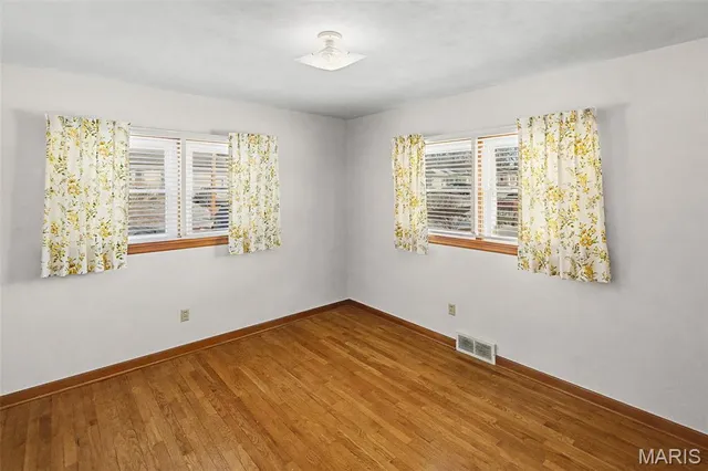 $219,900 | 422 East Cherry Street, Columbia, IL 62236