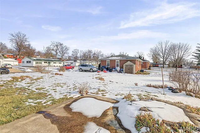 $219,900 | 422 East Cherry Street, Columbia, IL 62236