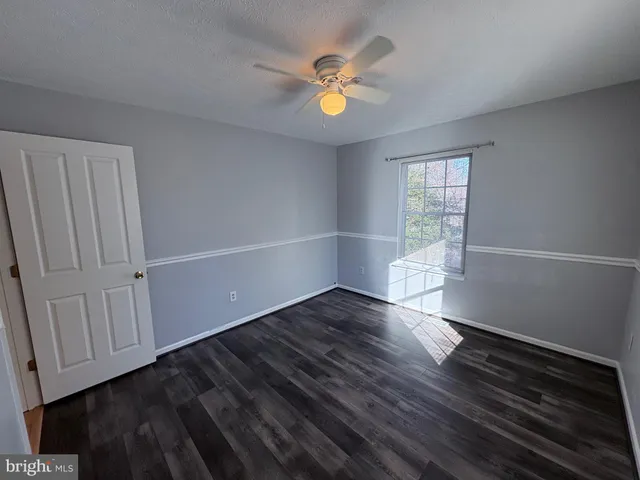 a sign broad on the side of a building