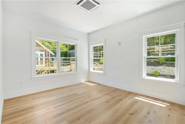 $3,250,000 | 19 East Hills Road, Westerly, RI 02891