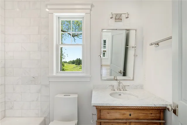 $3,250,000 | 19 East Hills Road, Westerly, RI 02891