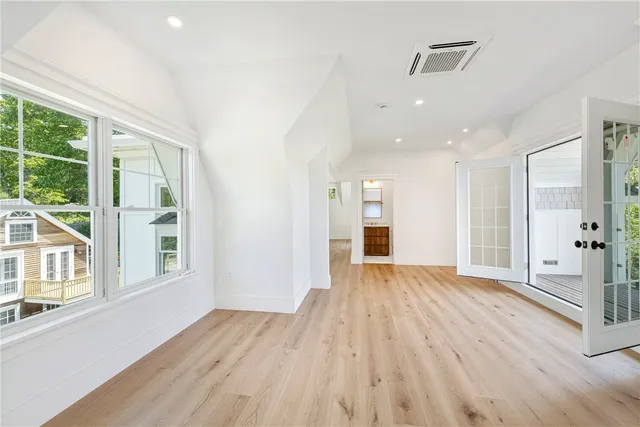 $3,250,000 | 19 East Hills Road, Westerly, RI 02891