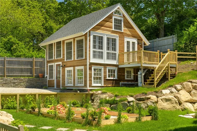 $3,250,000 | 19 East Hills Road, Westerly, RI 02891