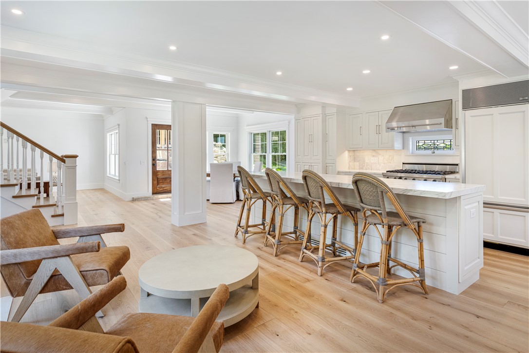 19 East Hills Road Westerly, RI 02891 - Photo 3 of 32